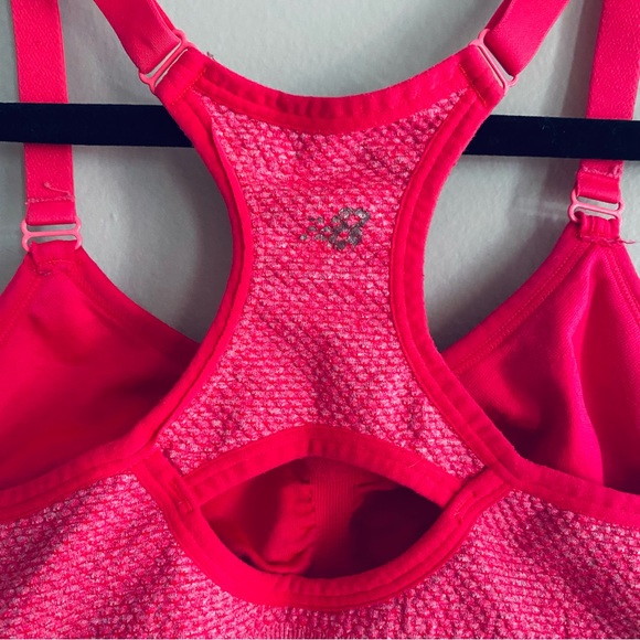 New Balance Women's Bright Fuchsia & Heather Pink Racer Back Sports Bra Size XS - Picture 2 of 5